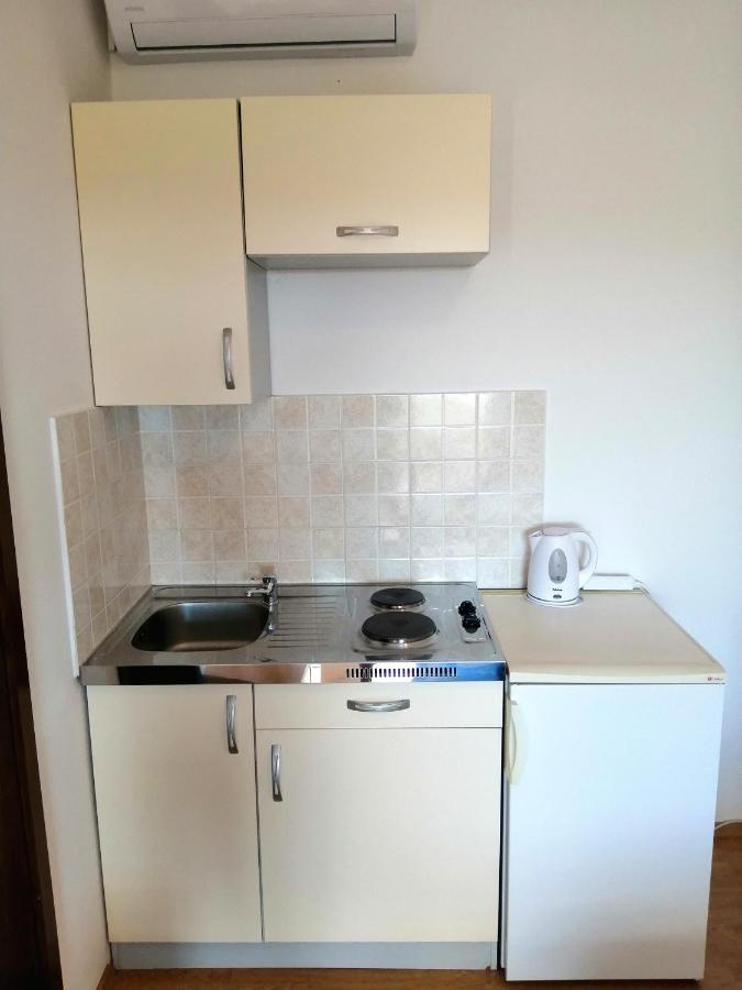 Apartments Dalmatian Stone House Turanj Exterior foto